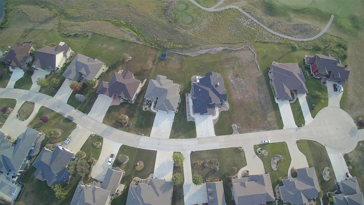 1015 Brooks N Lane - Photo 1