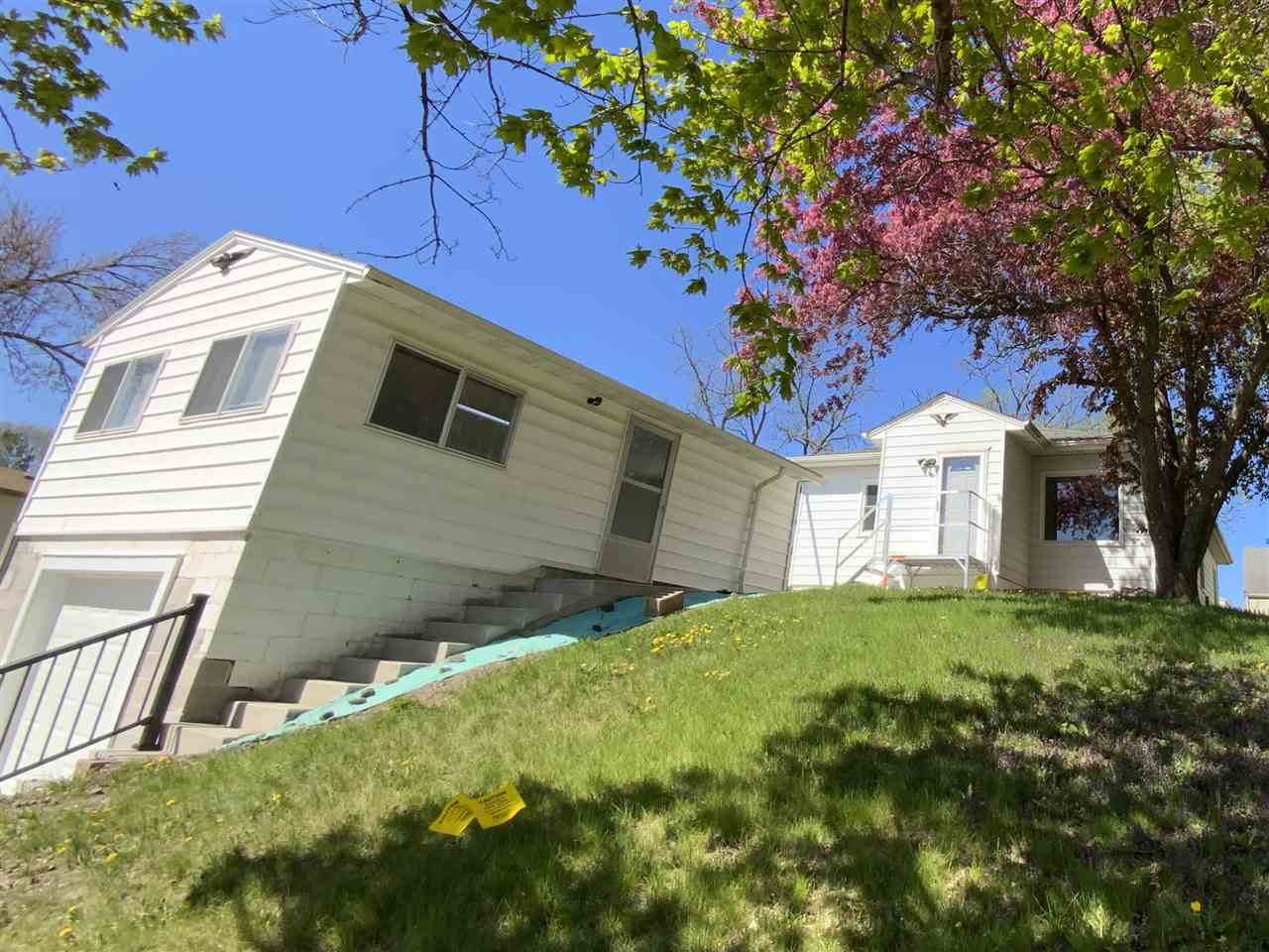 109 5th Street - Photo 1