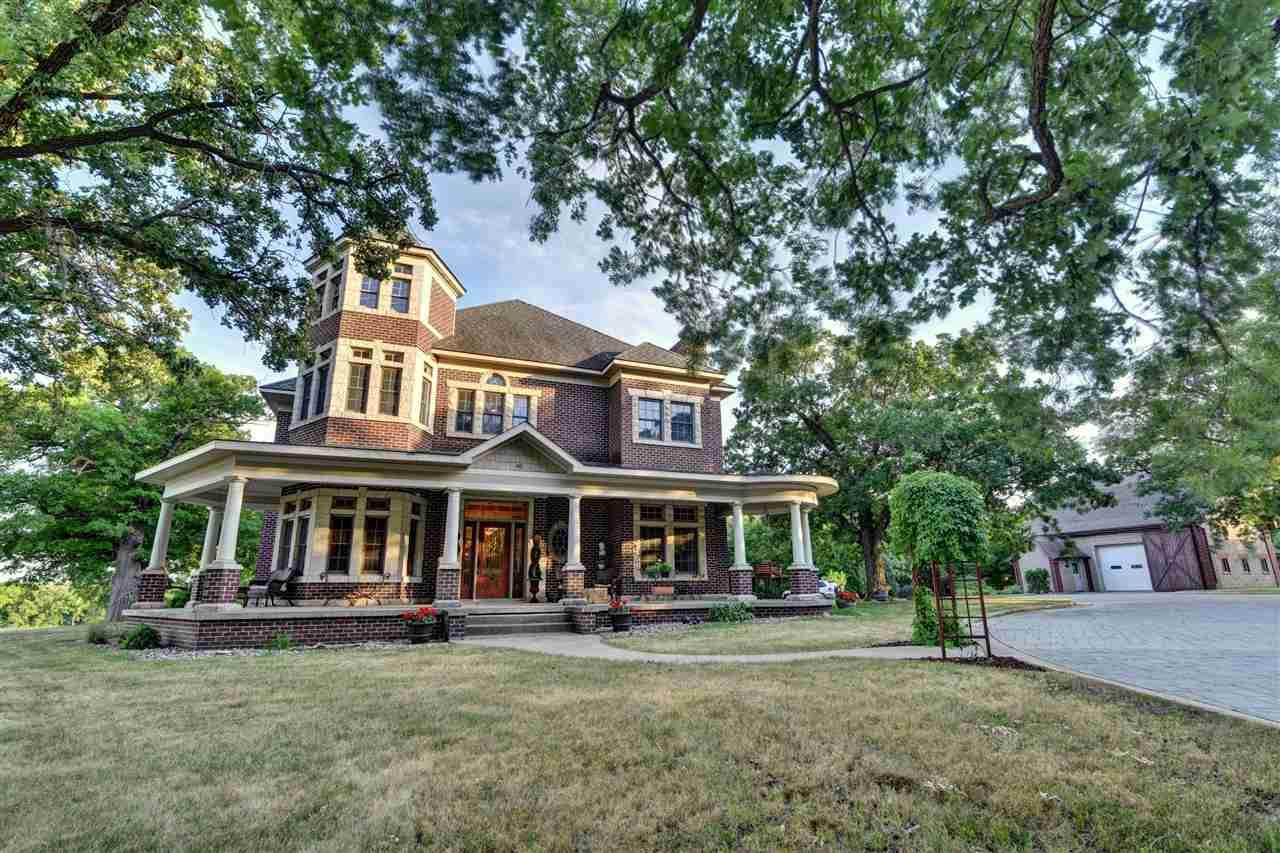 902 Oak Hill Road - Photo 1