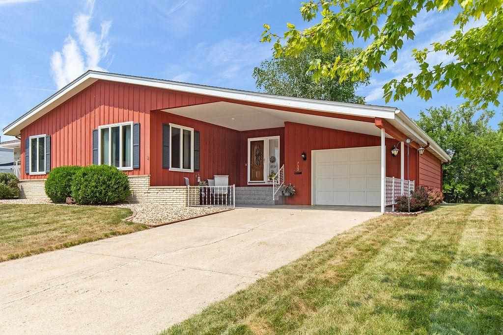 733 8th Avenue - Photo 1
