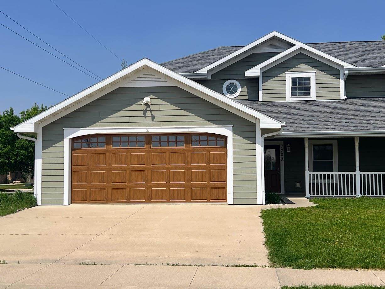 1709 W 11th Street - Photo 1