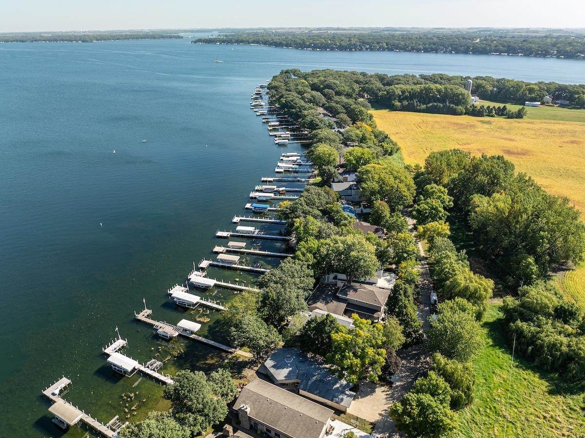 2904 Okoboji Boulevard - Photo 1