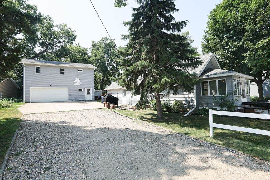 13724 Sunset Drive - Photo 1