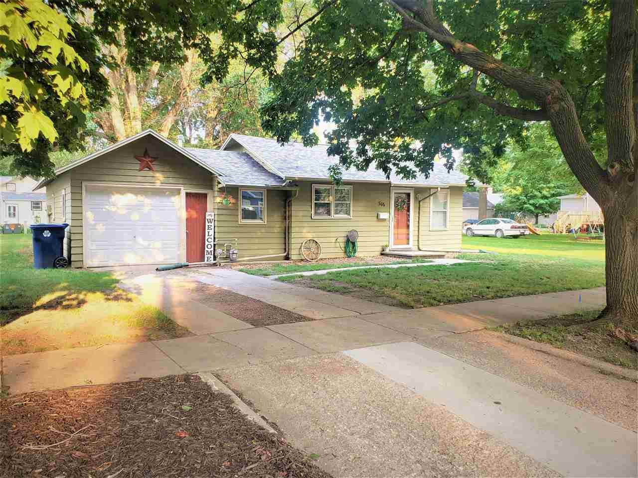 516 8th Avenue - Photo 1
