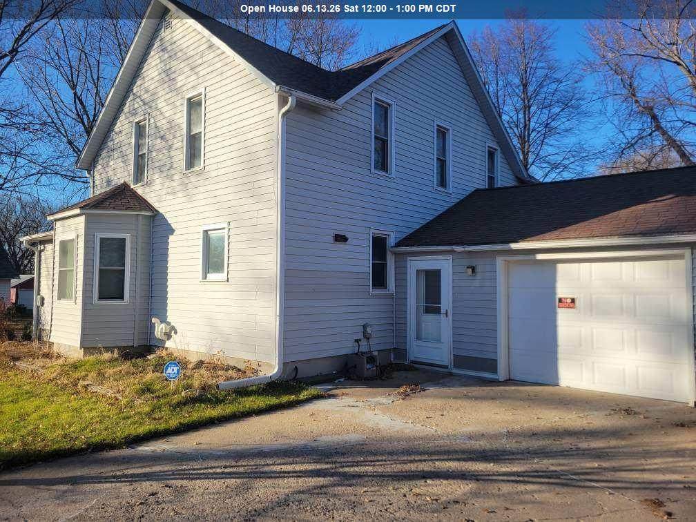 411 Center Street - Photo 1