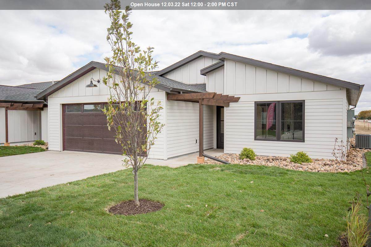 1537 Blaine's Way - Photo 1