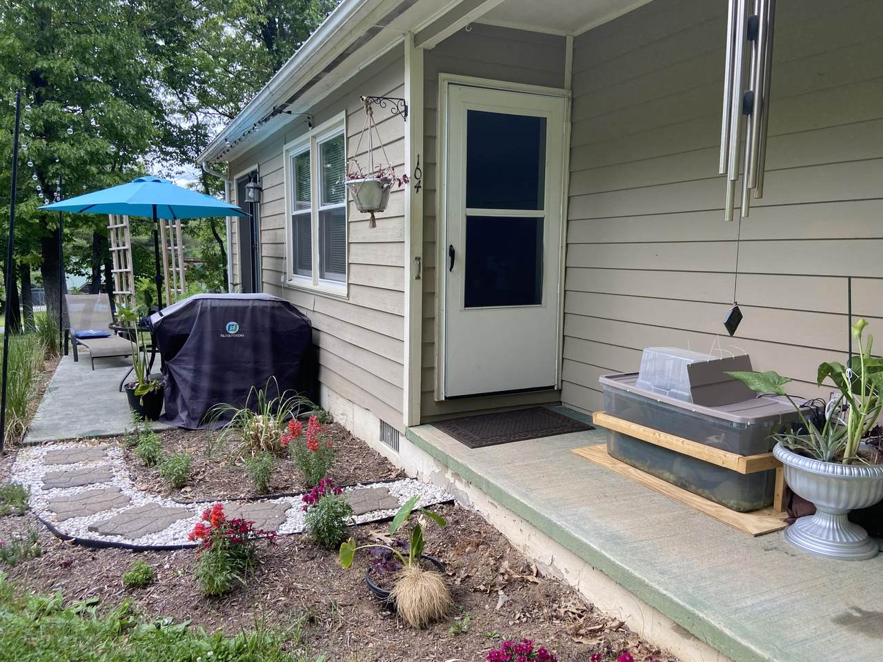 104 Upper Meadow Ln - Photo 1