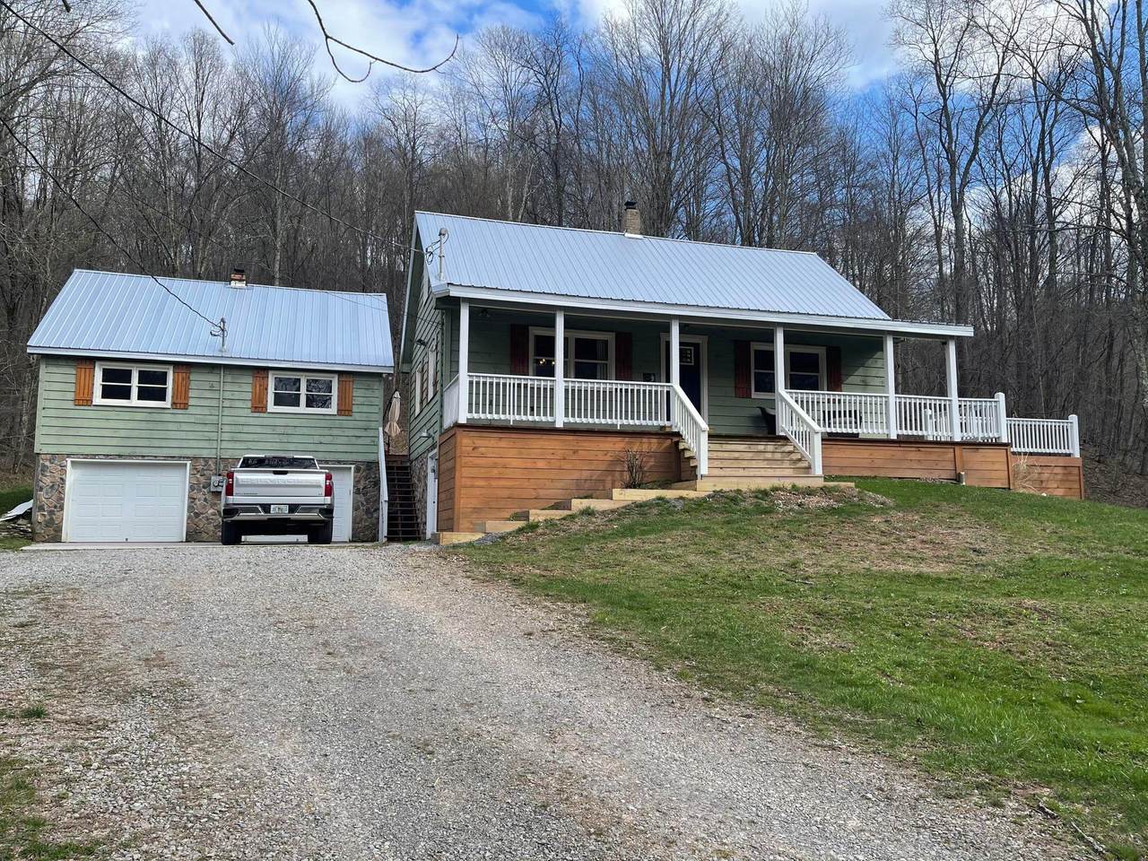497 Locust Glen Dr - Photo 1