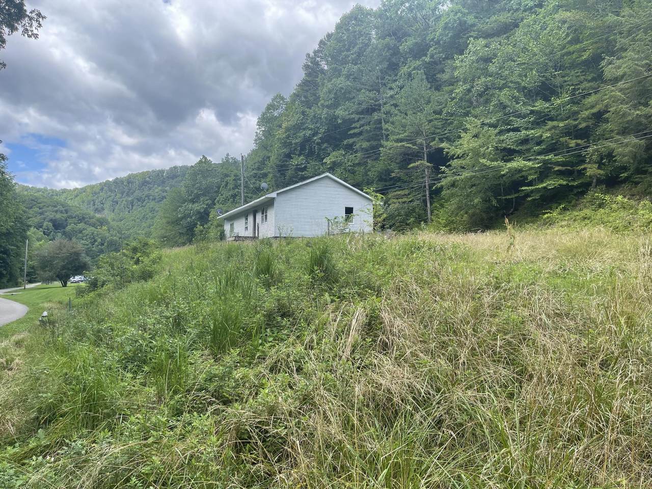 357 Easter Hollow Rd - Photo 1