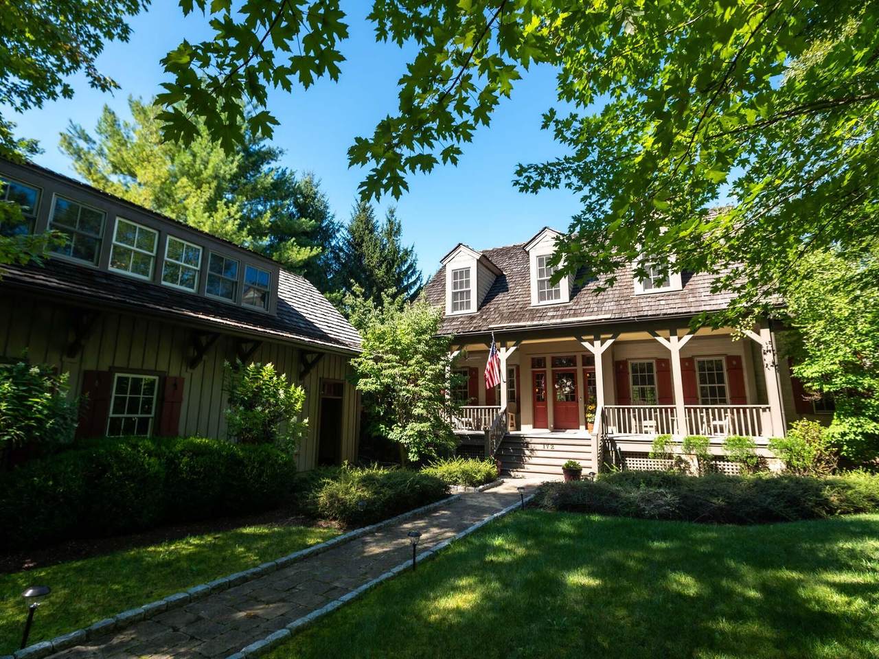 172 Maple Grove Way - Photo 1