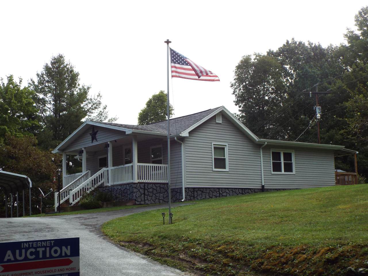 872 Leatherwood Rd - Photo 1
