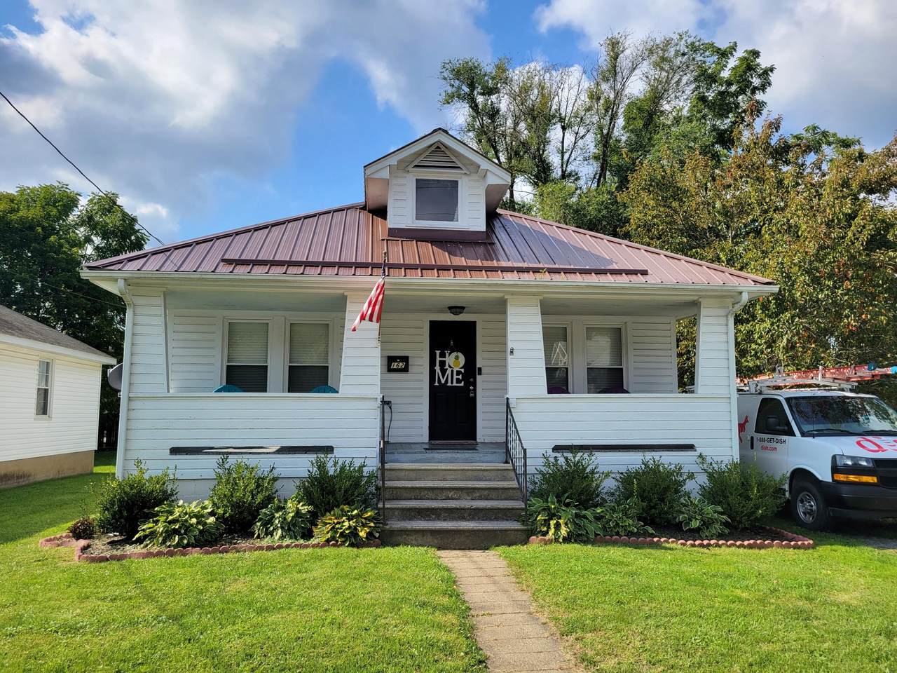 162 Ingleside Ave - Photo 1