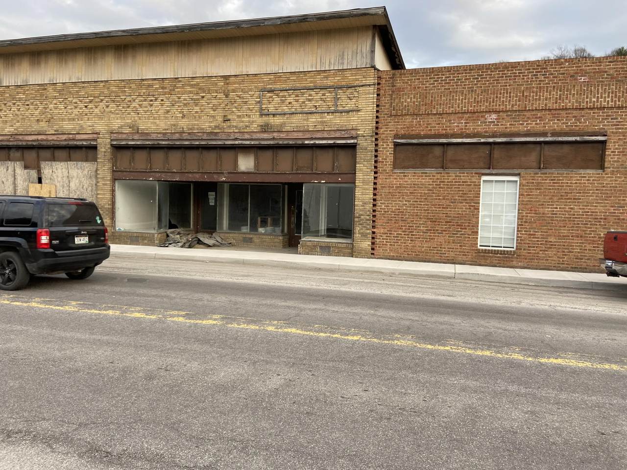276 Main St - Photo 1