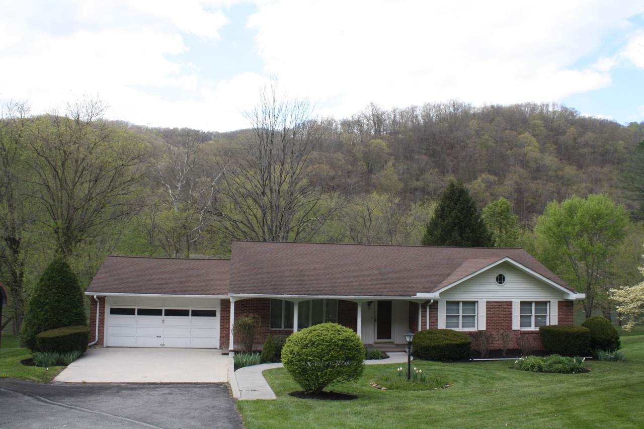 2615 Greenbrier Dr - Photo 1
