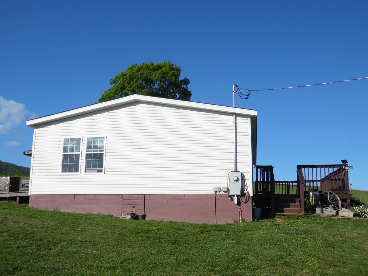 1657 W Woodrow Road - Photo 1