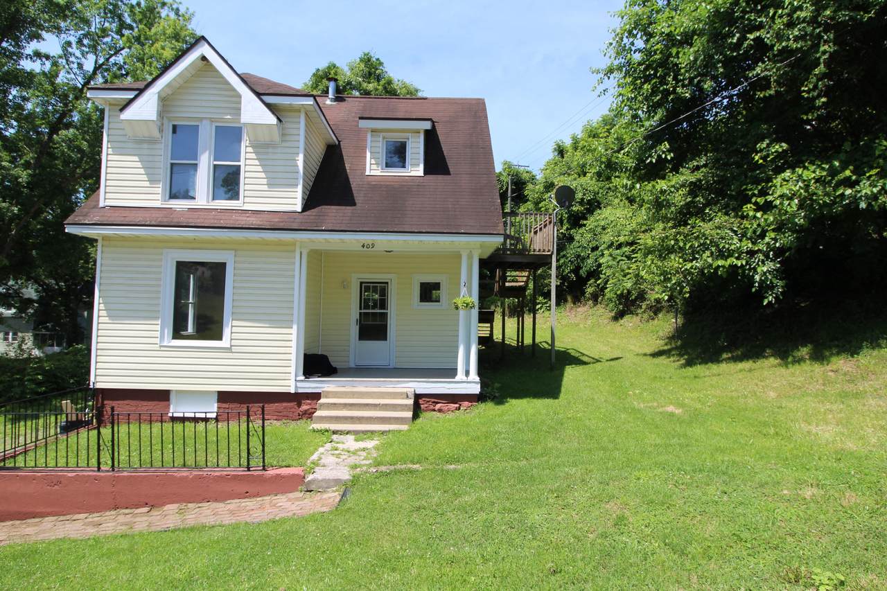 409 Cedar St - Photo 1
