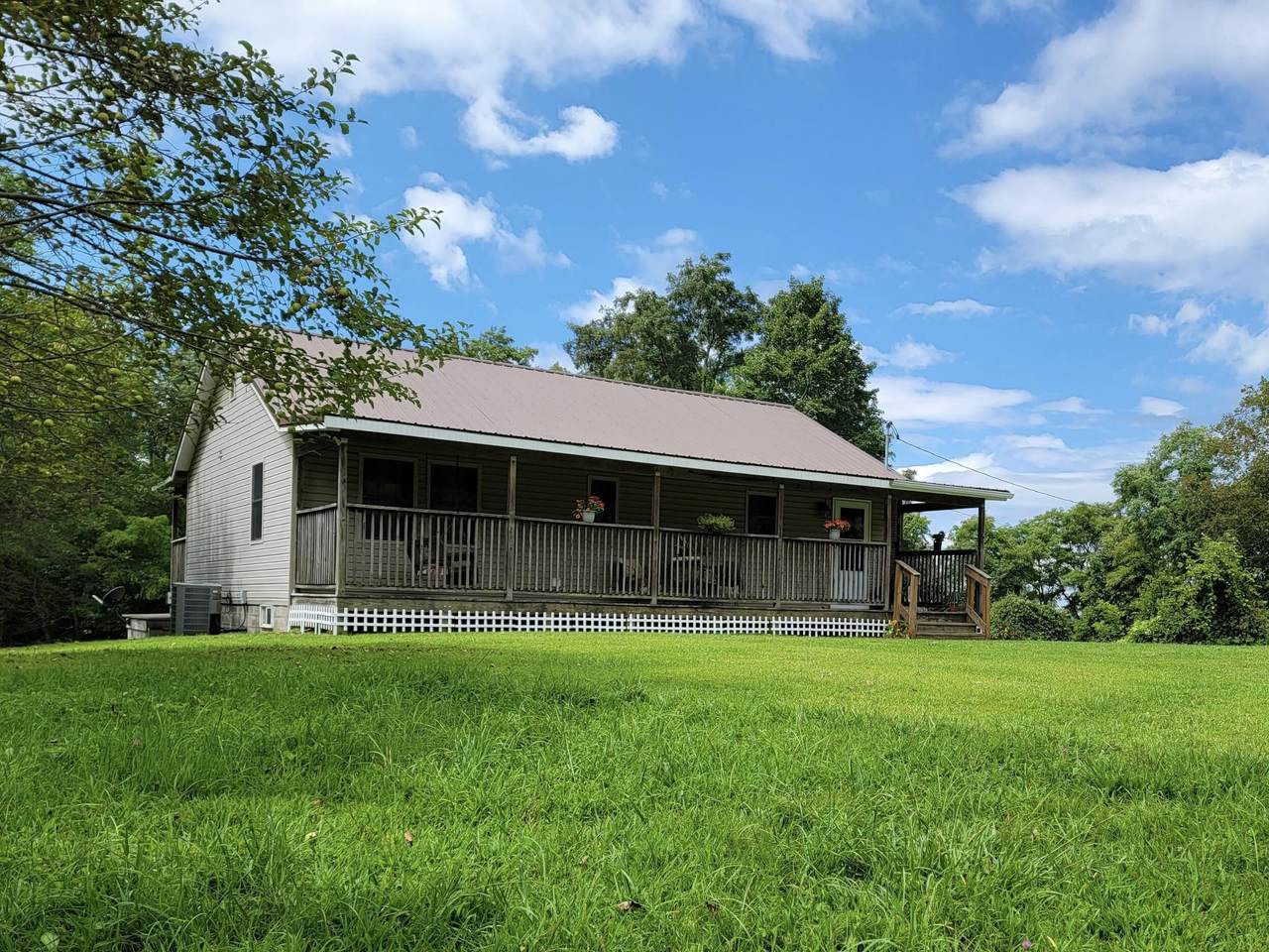 200 Hill Ridge Lane - Photo 1