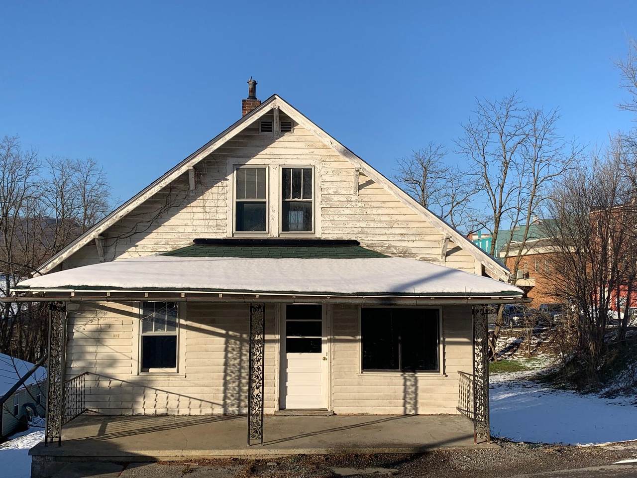 120 Middle St - Photo 1