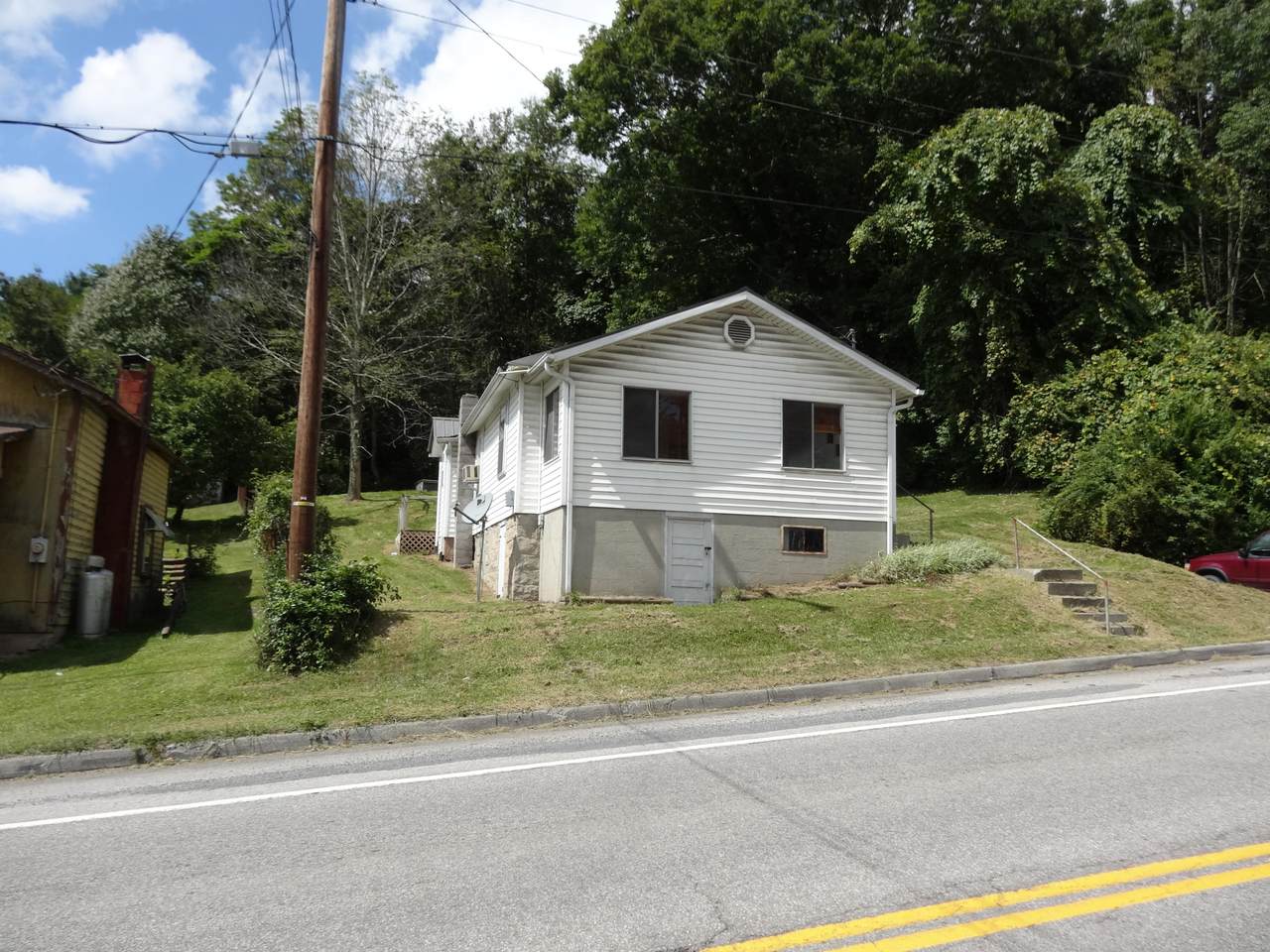 249 Coalfield Trl - Photo 1
