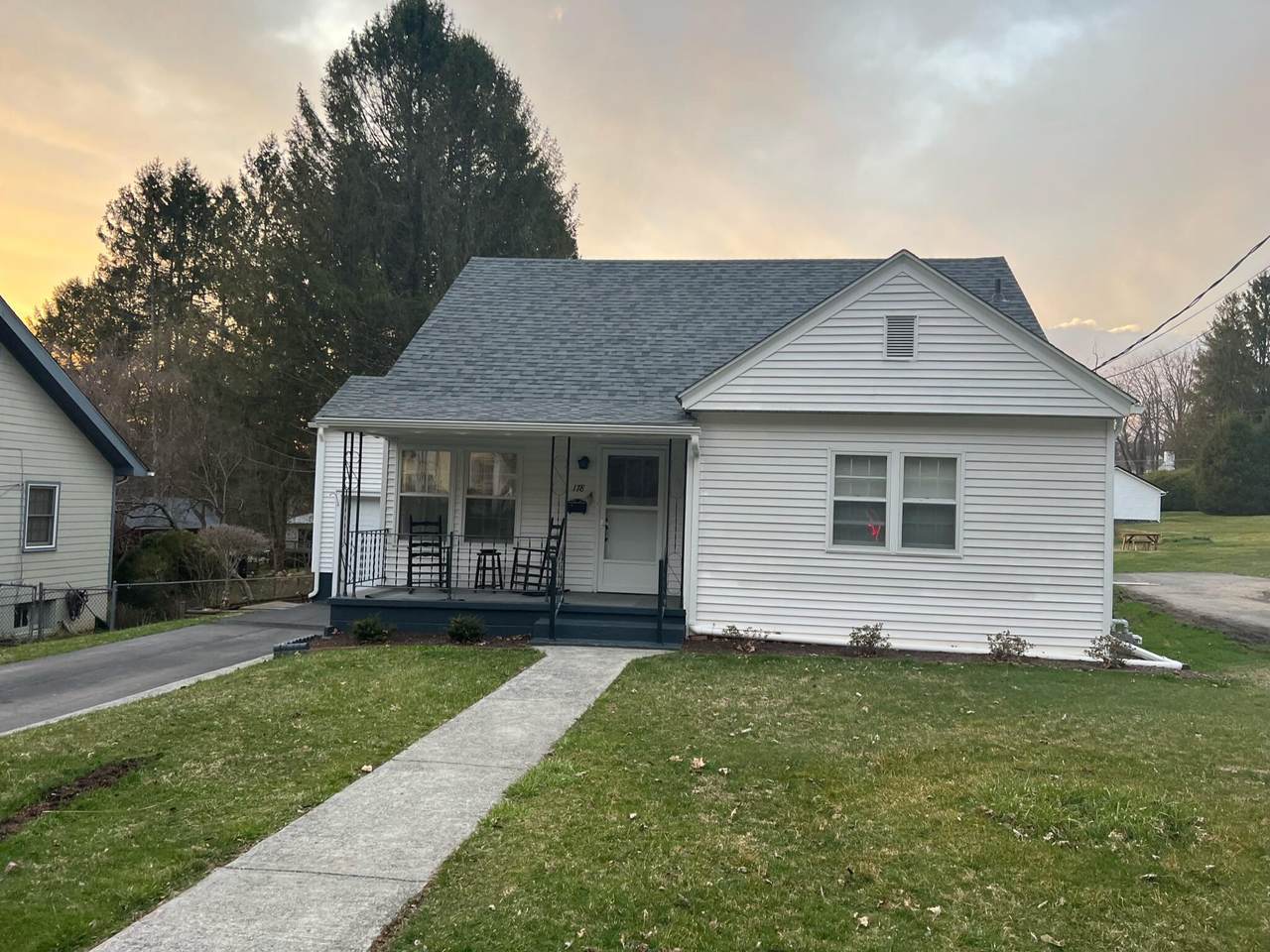 178 Frazier St - Photo 1
