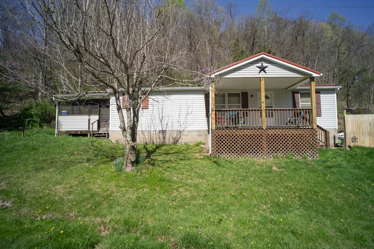 4505 Seneca Trl - Photo 1