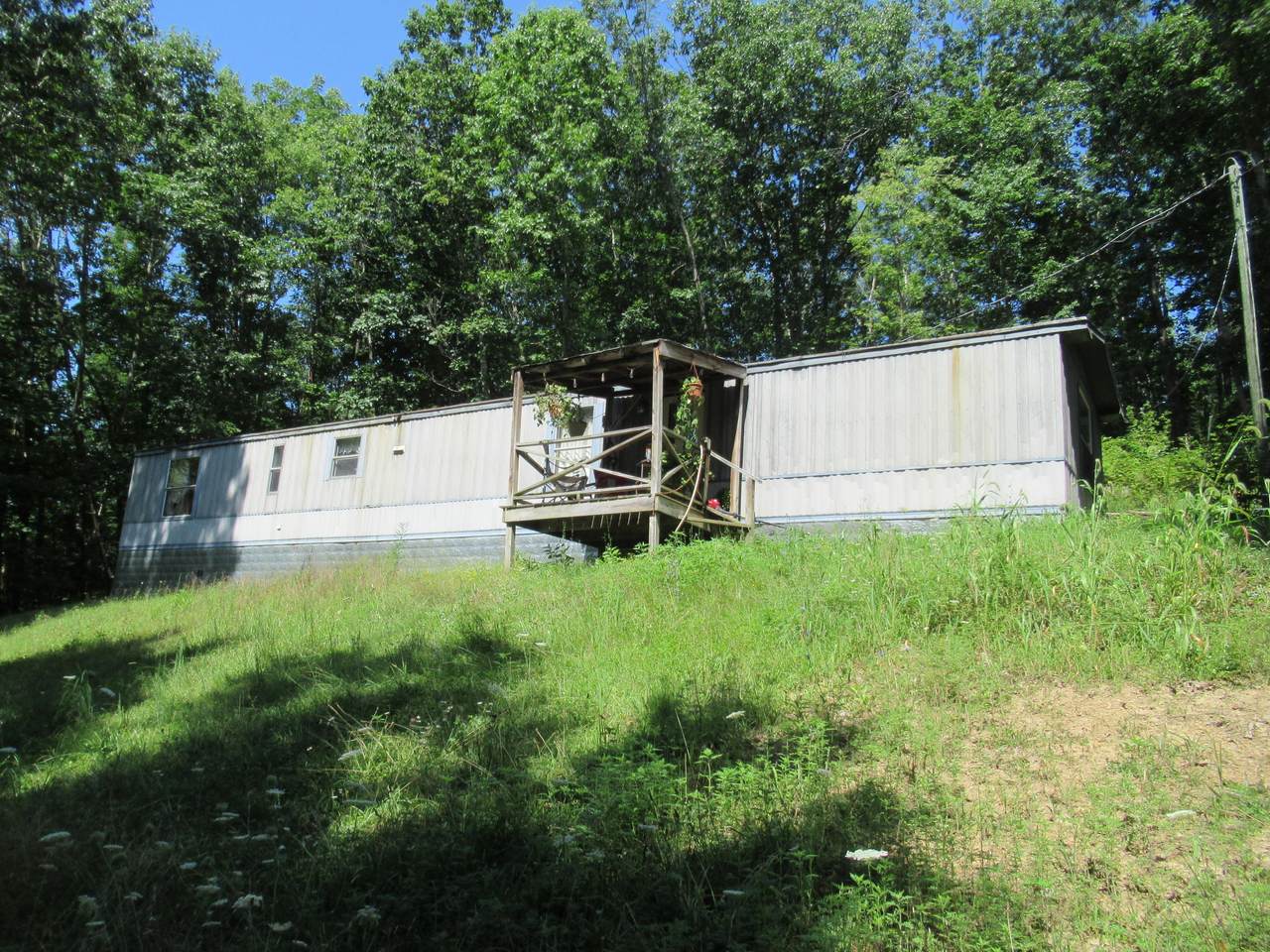 688 Victory Ln - Photo 1