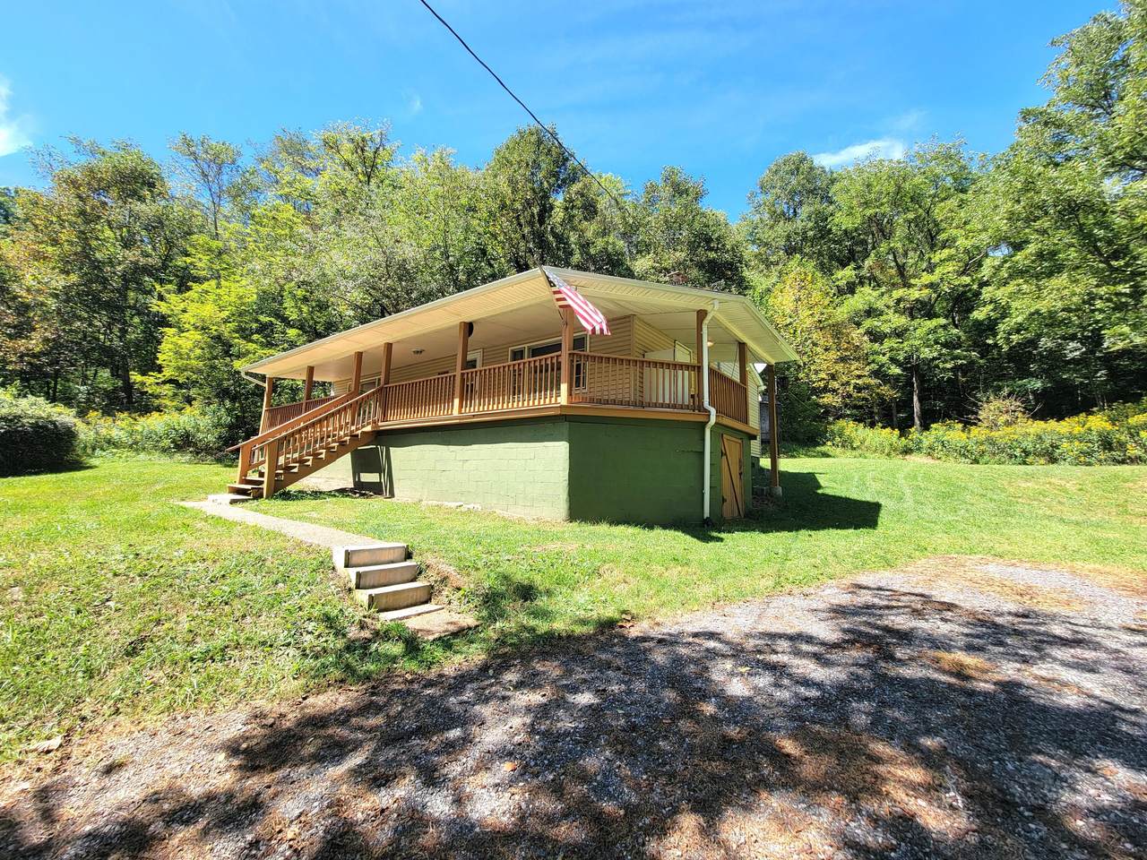 1507 Bear Springs Rd - Photo 1
