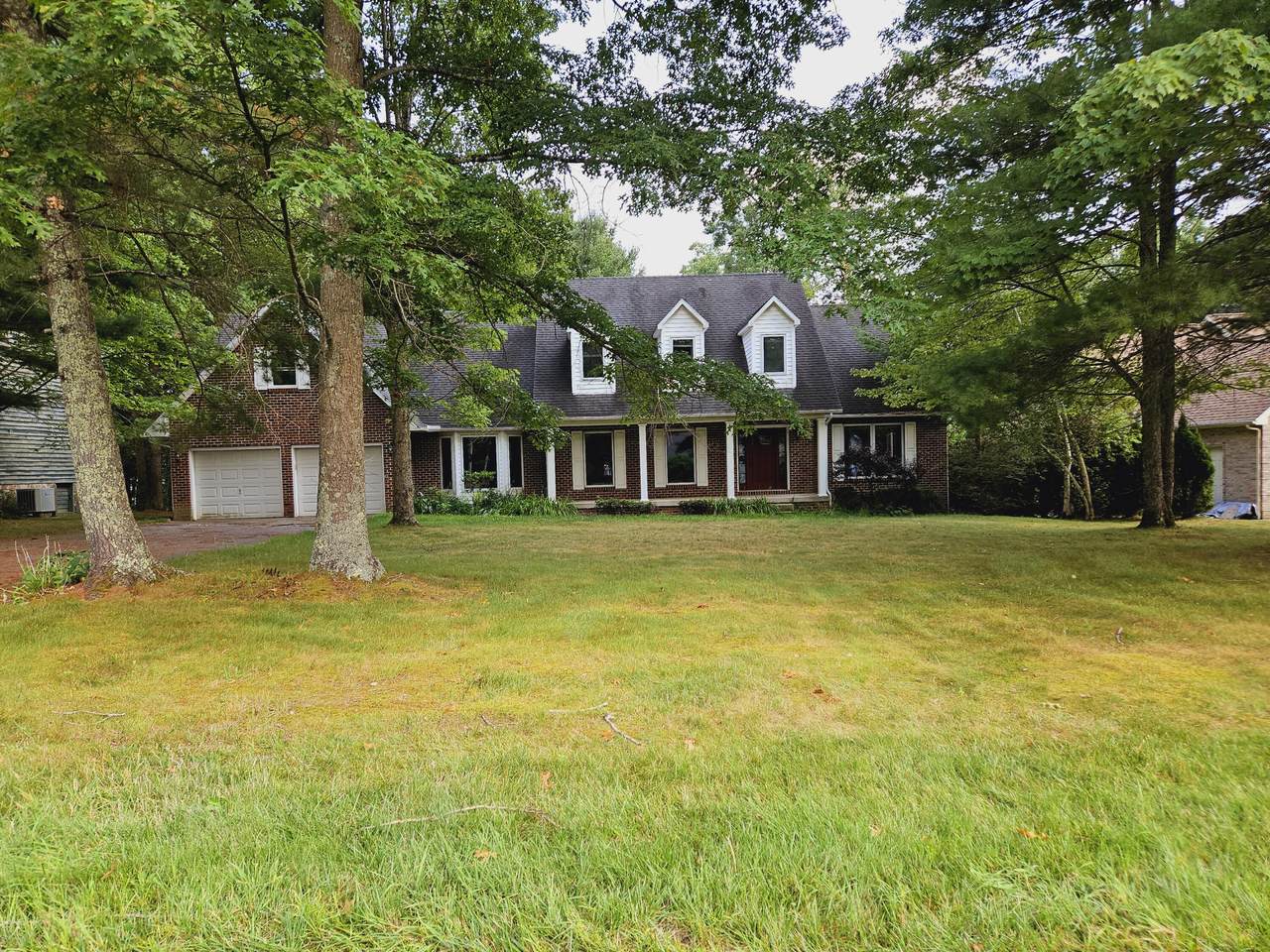 242 Quiet Oak St - Photo 1
