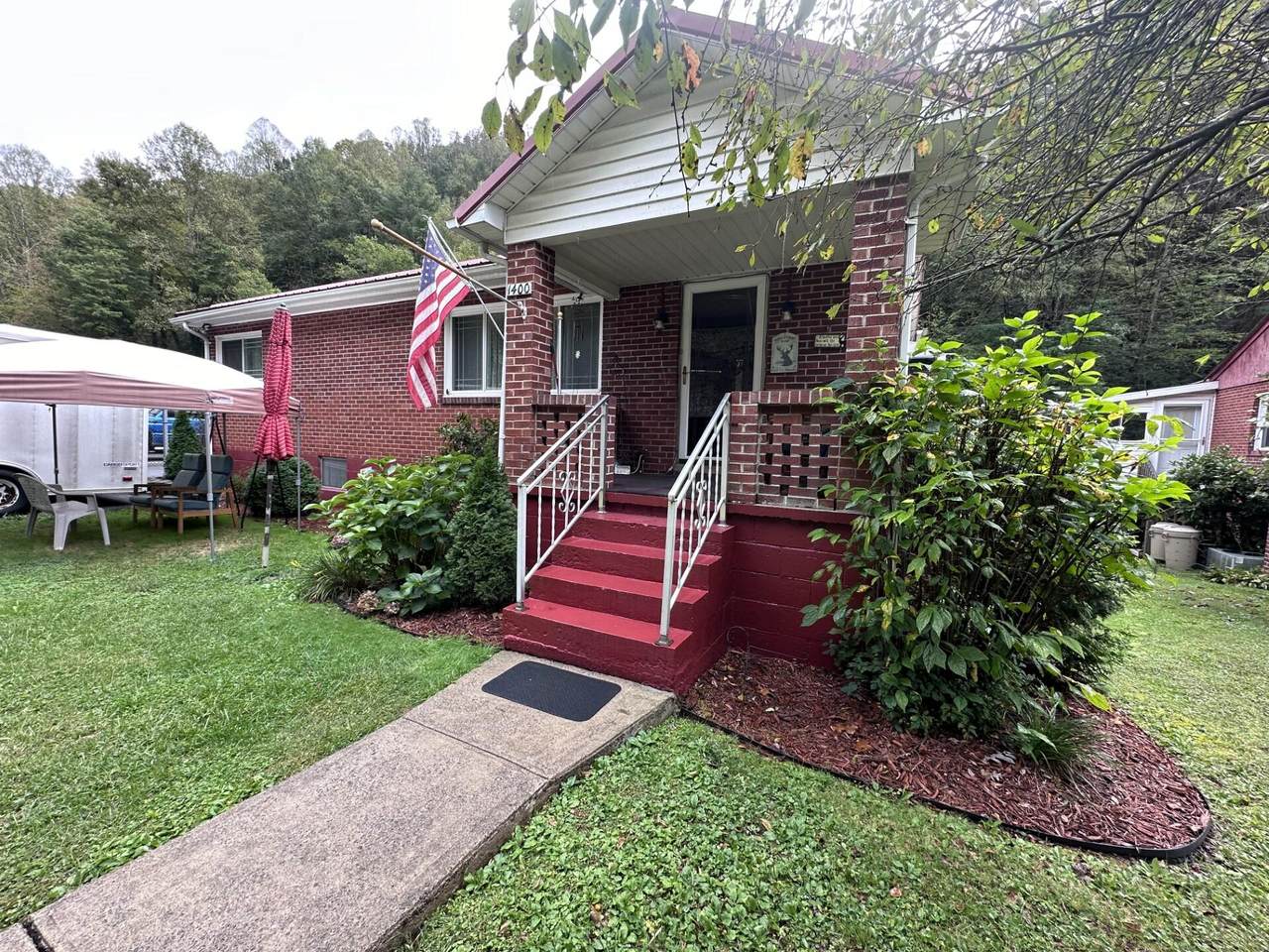 1400 Stewart St - Photo 1