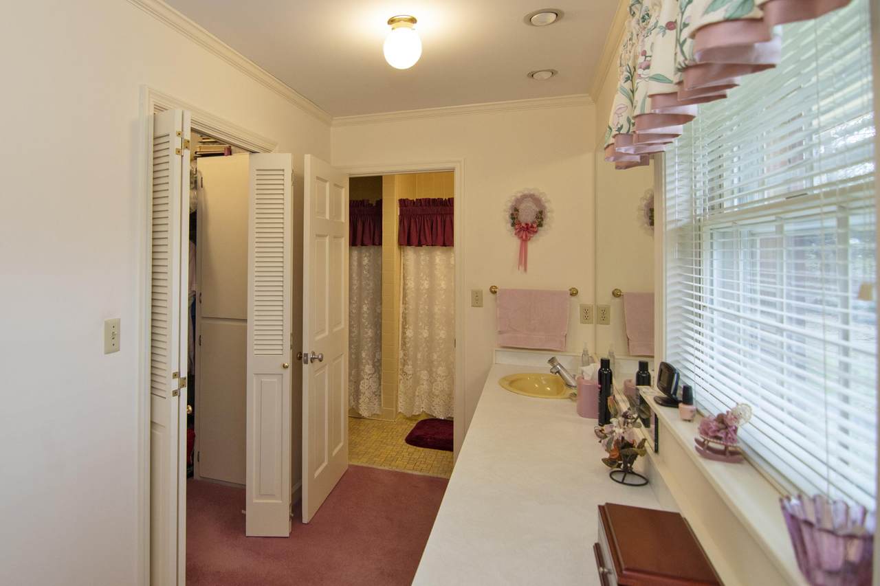 629 Dwyer Lane, LEWISBURG, WV 24901 (MLS 24147) Greenbrier Real