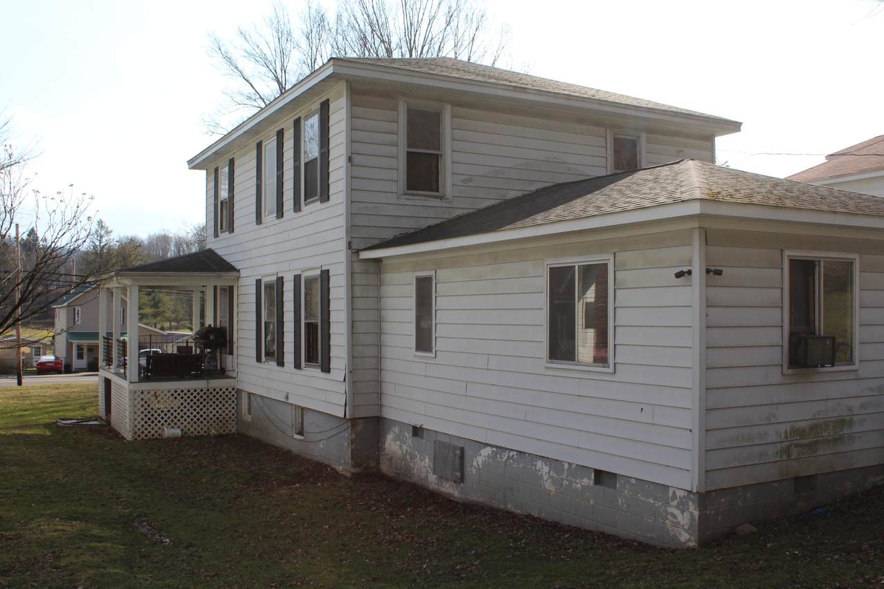 483 Kanawha Ave, Rainelle, WV 25962 (24235) TaylorMade Deep Creek