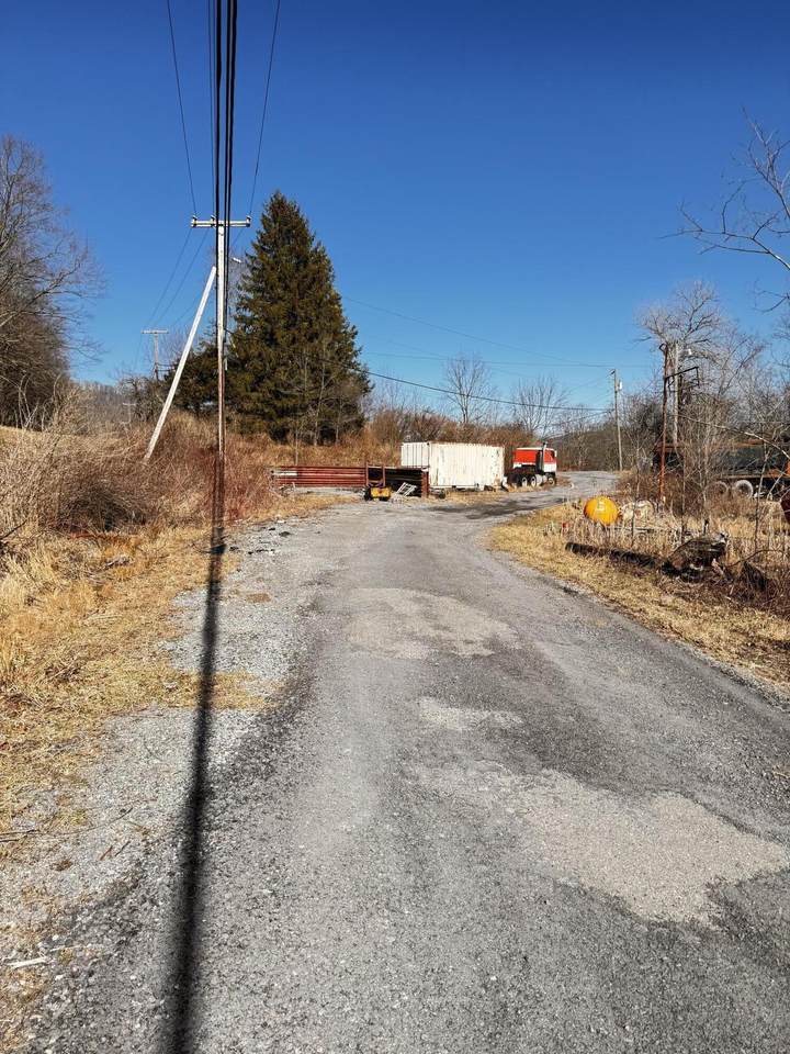 Shay Dr, Rainelle, WV 25962 (MLS 24262) Greenbrier Real Estate Service