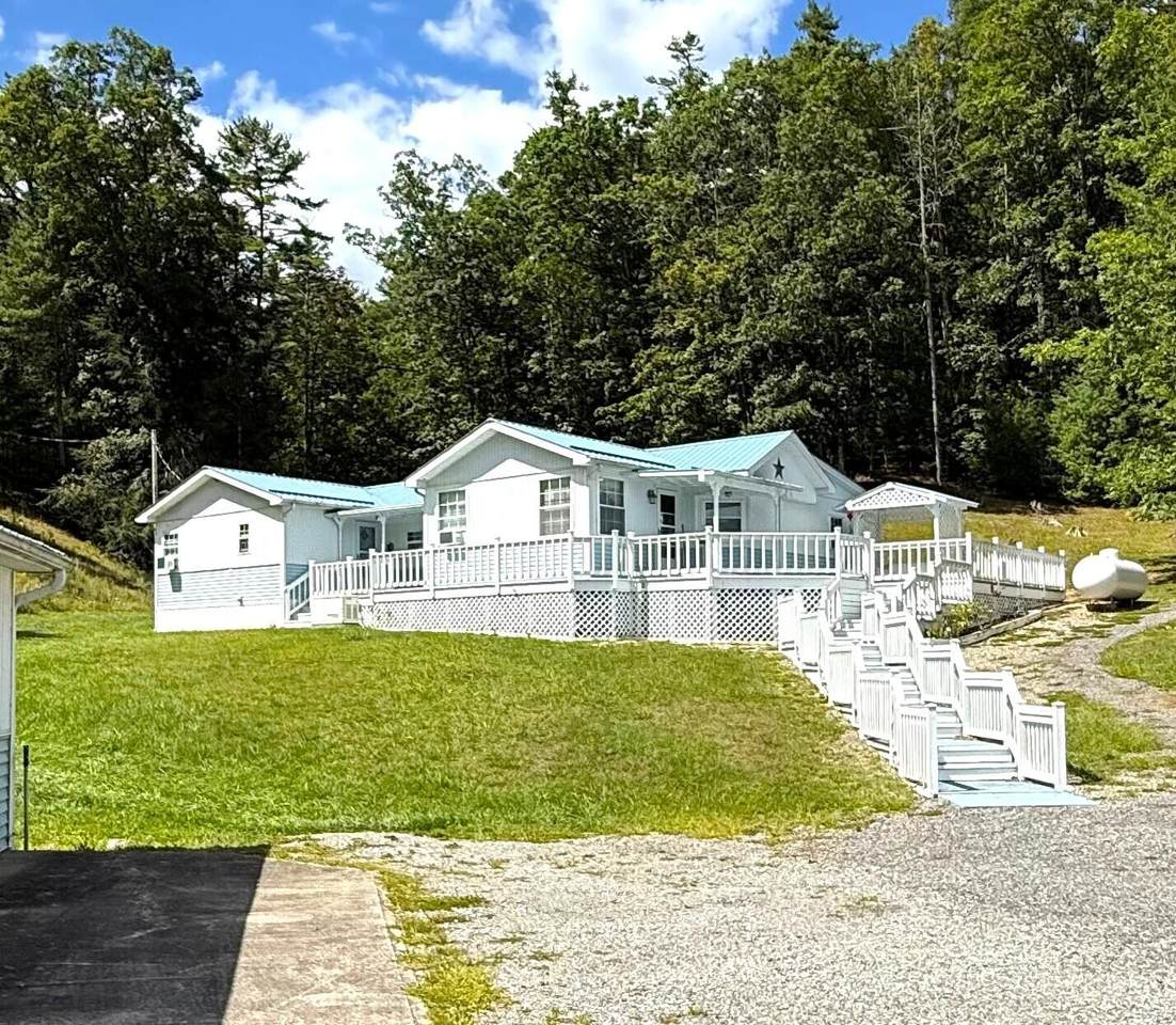 1282 Douthards Creek Rd - Photo 1