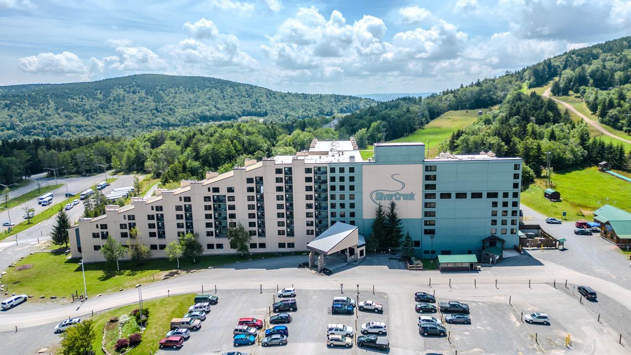https://bt-photos.global.ssl.fastly.net/greenbrier/1280_boomver_1_25-1152-2.jpg