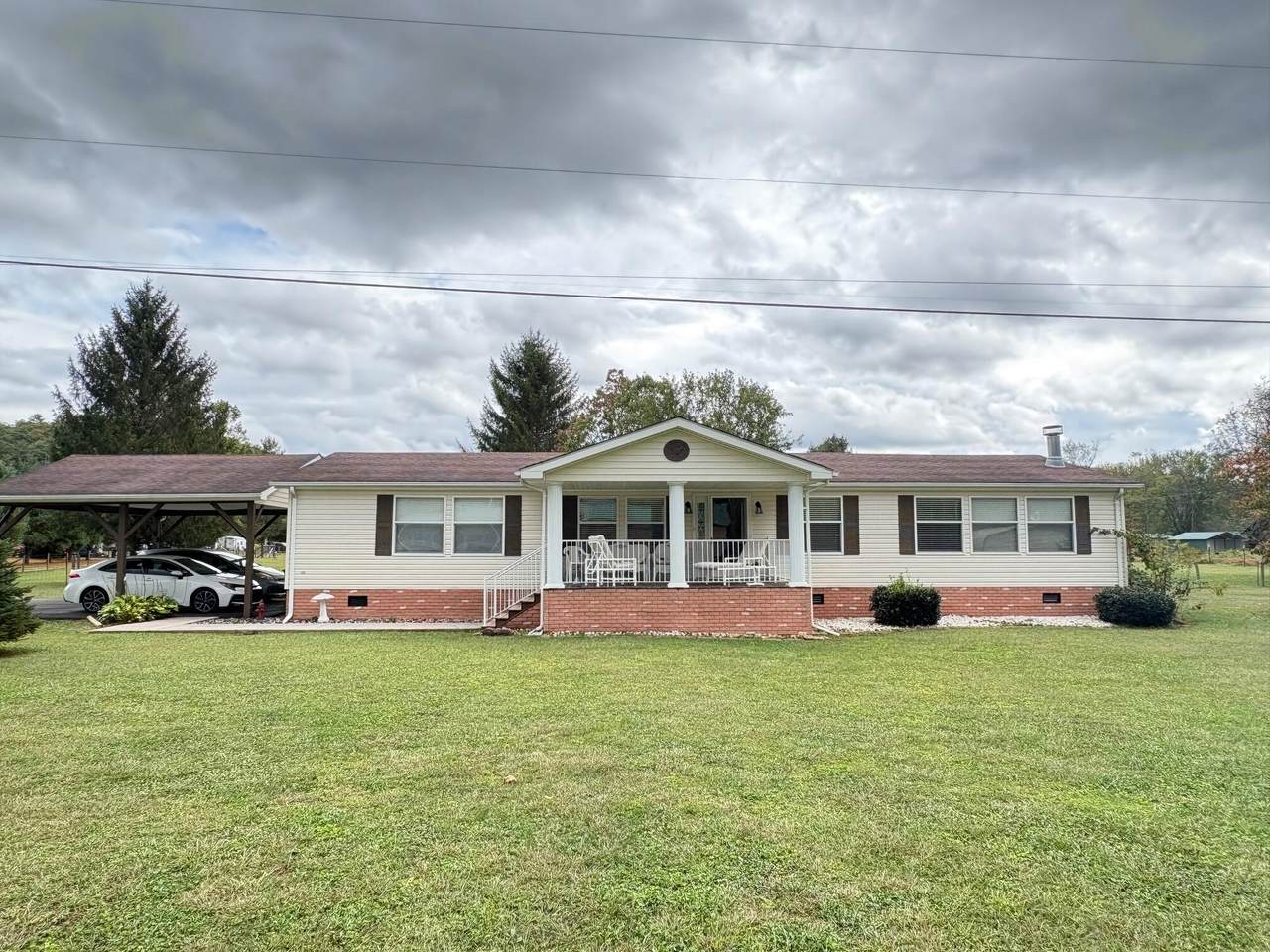 150 Tenth Ave - Photo 1