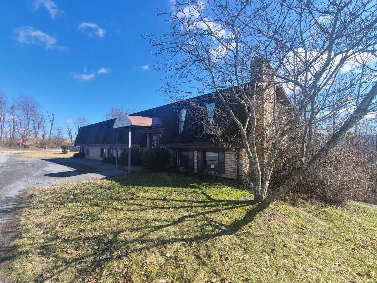 100 Brier Hill Lane - Photo 1