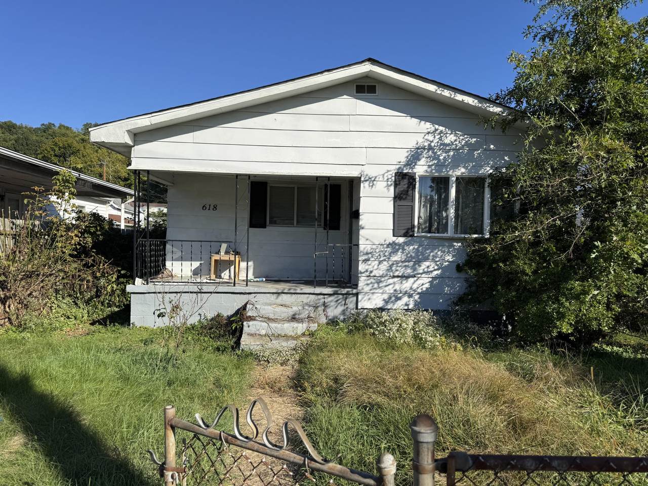 618 Buffington St - Photo 1