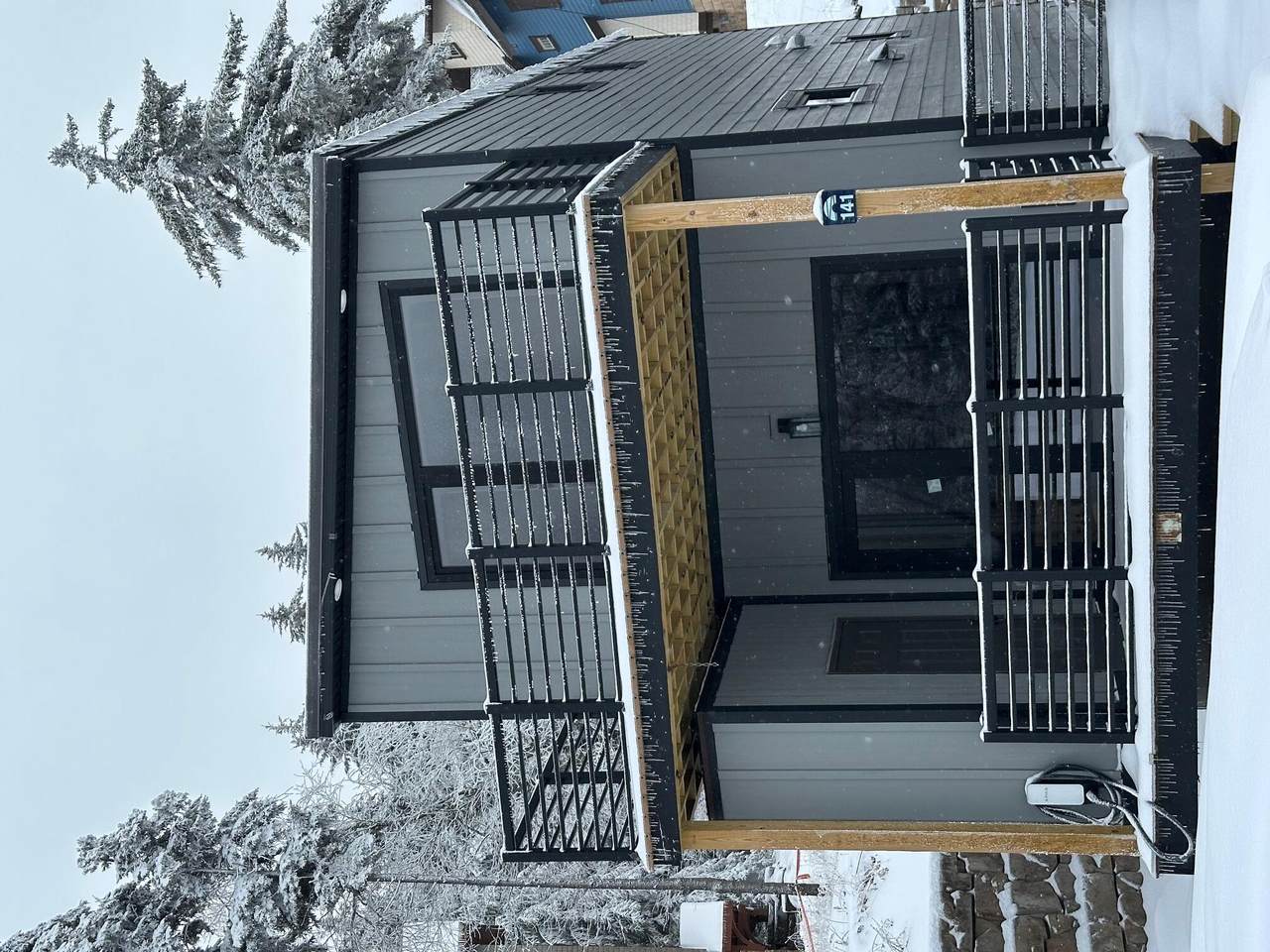 141 Meadows Dr - Photo 1