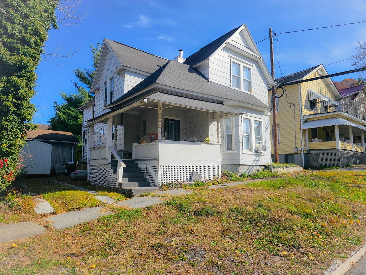 209 5th Ave - Photo 1