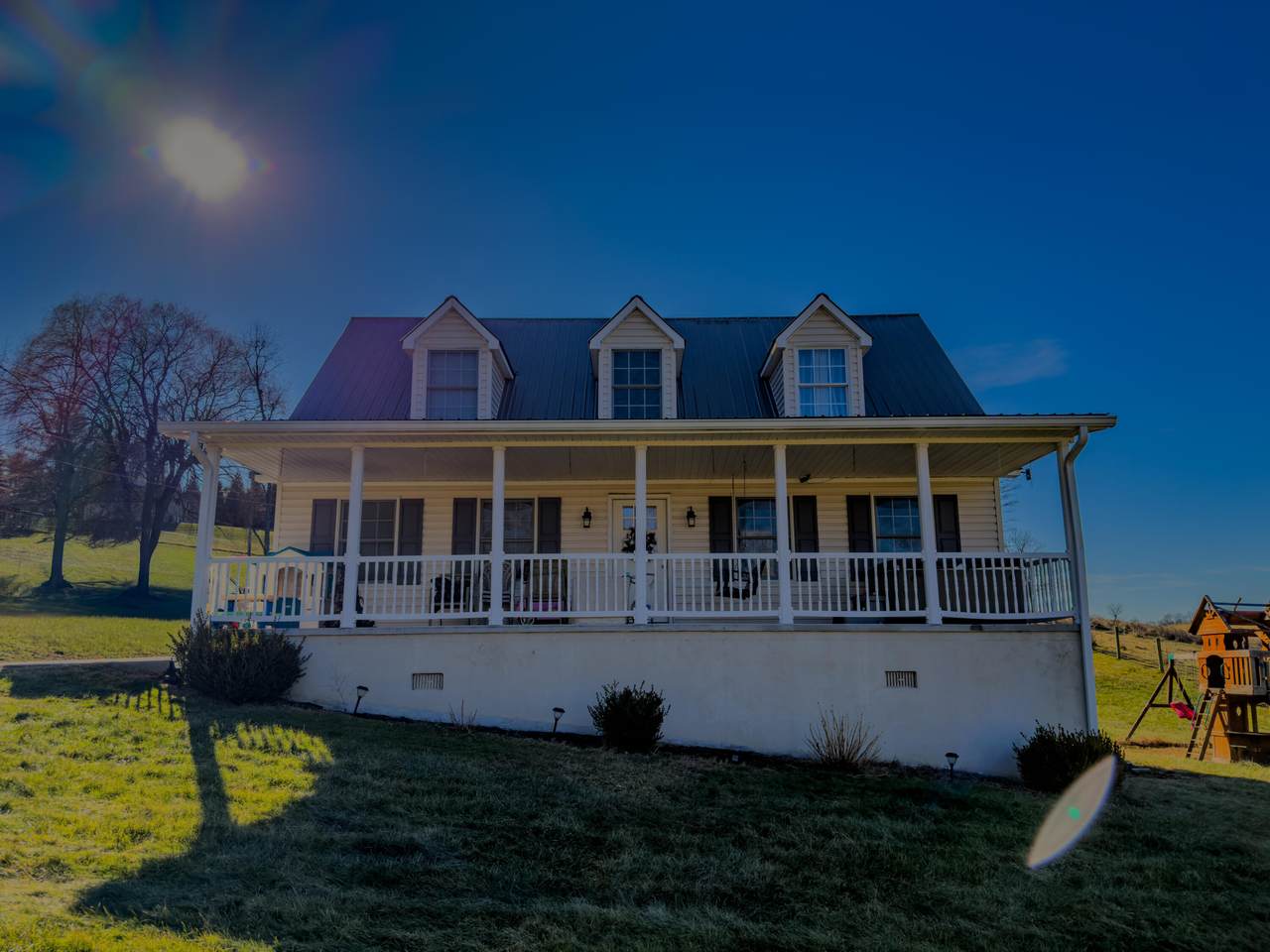 221 King Ln - Photo 1