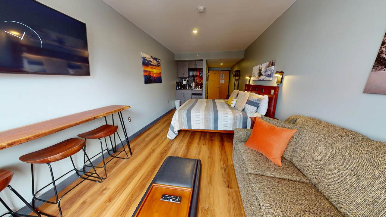 305 Expedition Station - Photo 1