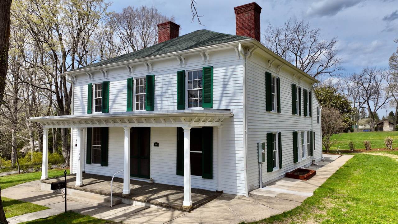 https://bt-photos.global.ssl.fastly.net/greenbrier/1280_boomver_1_25-448-2.jpg
