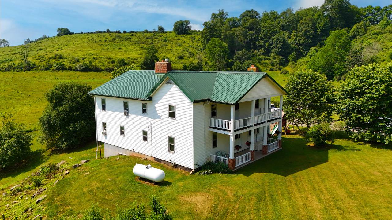 5210 Seneca Trl - Photo 1