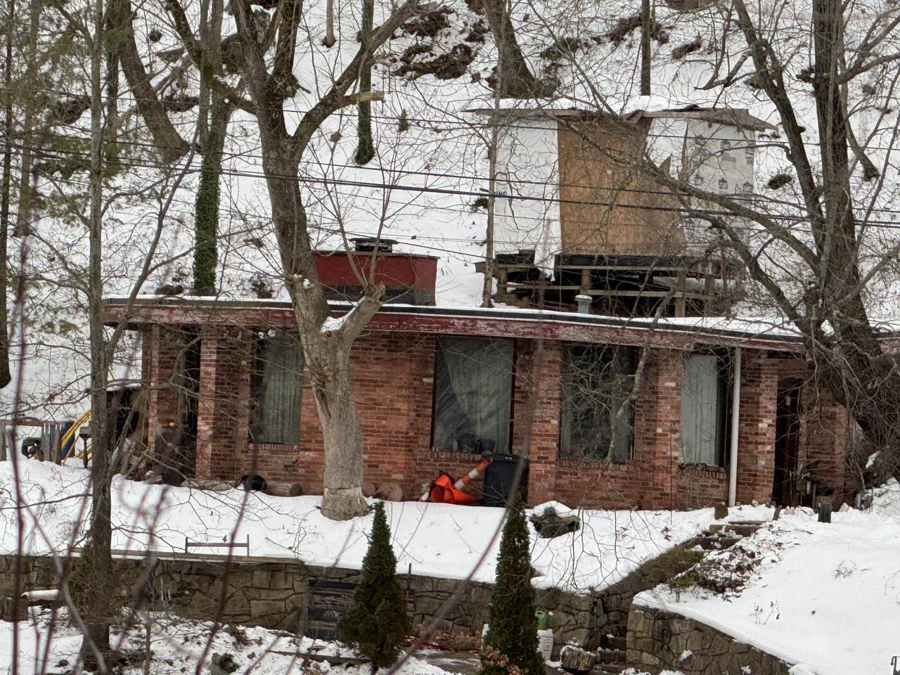 21 Lake Shore Dr - Photo 1