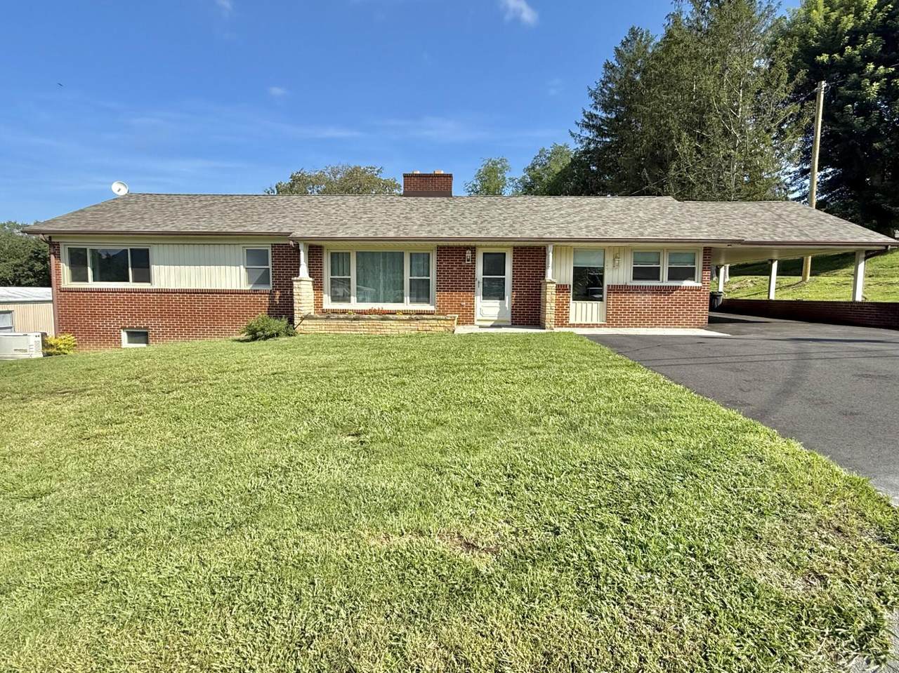 247 Dunn St - Photo 1