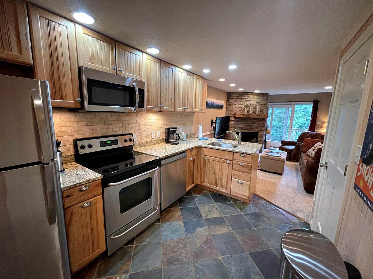 https://bt-photos.global.ssl.fastly.net/greenbrier/1280_boomver_1_25-898-2.jpg