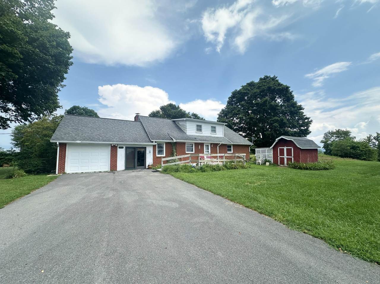 20669 Seneca Trl - Photo 1