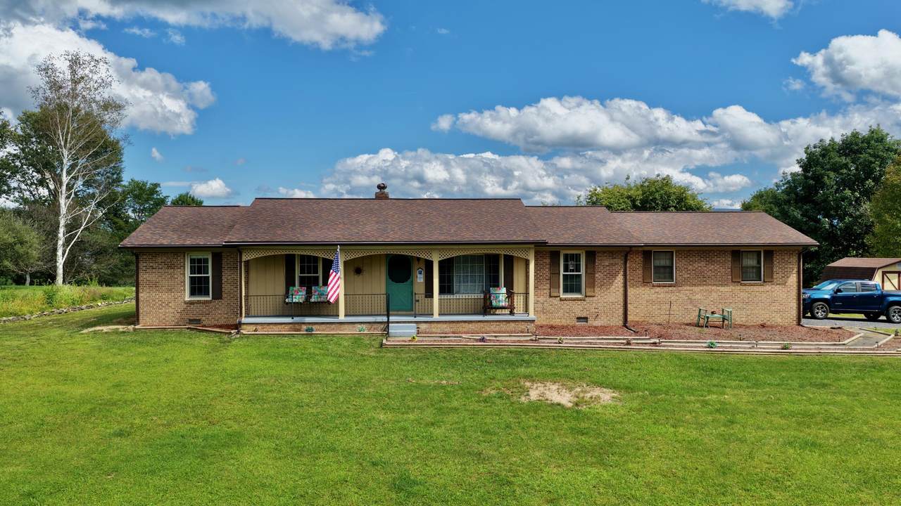 235 Long View Dr - Photo 1