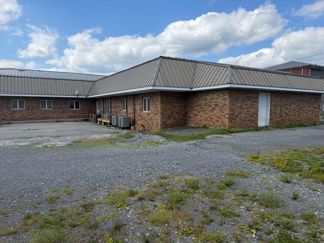 658 Main St - Photo 1