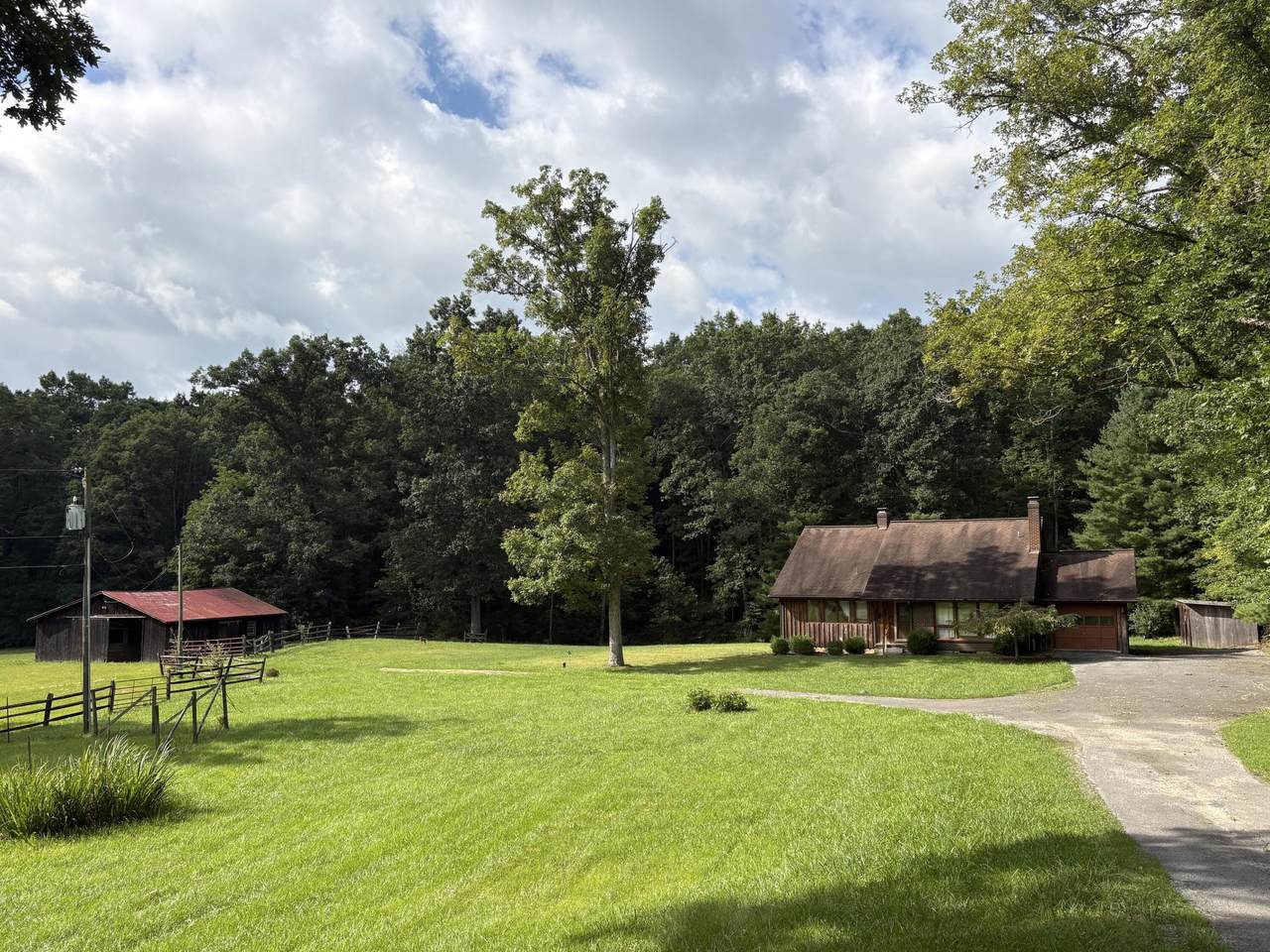 608 Anderson Rd - Photo 1